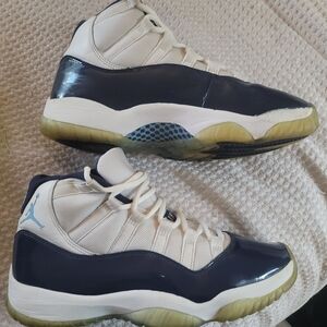 Nike Air Jordan Retro 11 Navy and White